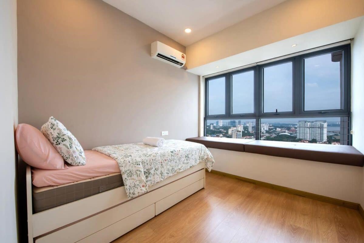 Comfy 3Br Apt In Danga Bay Free Parking Sea View Джохор-Бару Экстерьер фото