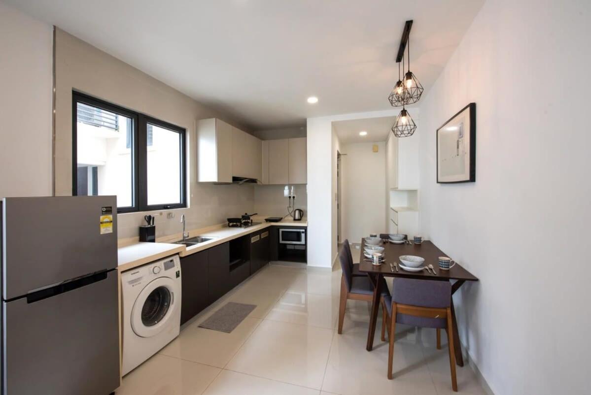 Comfy 3Br Apt In Danga Bay Free Parking Sea View Джохор-Бару Экстерьер фото
