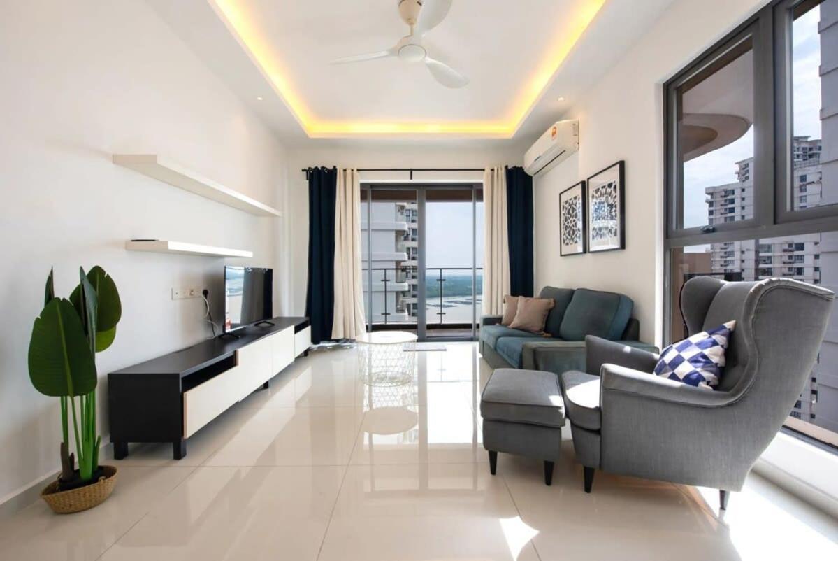 Comfy 3Br Apt In Danga Bay Free Parking Sea View Джохор-Бару Экстерьер фото