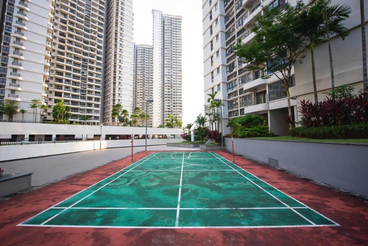 Comfy 3Br Apt In Danga Bay Free Parking Sea View Джохор-Бару Экстерьер фото